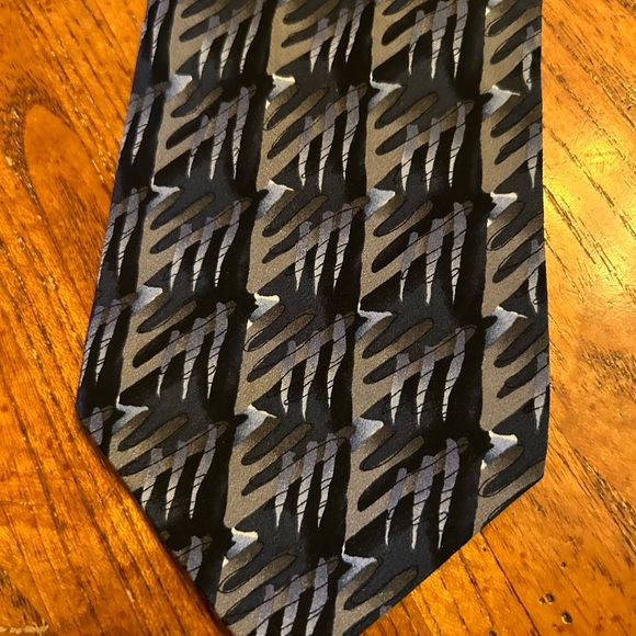 J. Garcia Mens 100% Silk Tie Chicken & Cat Collection Eighteen - Picture 2 of 6